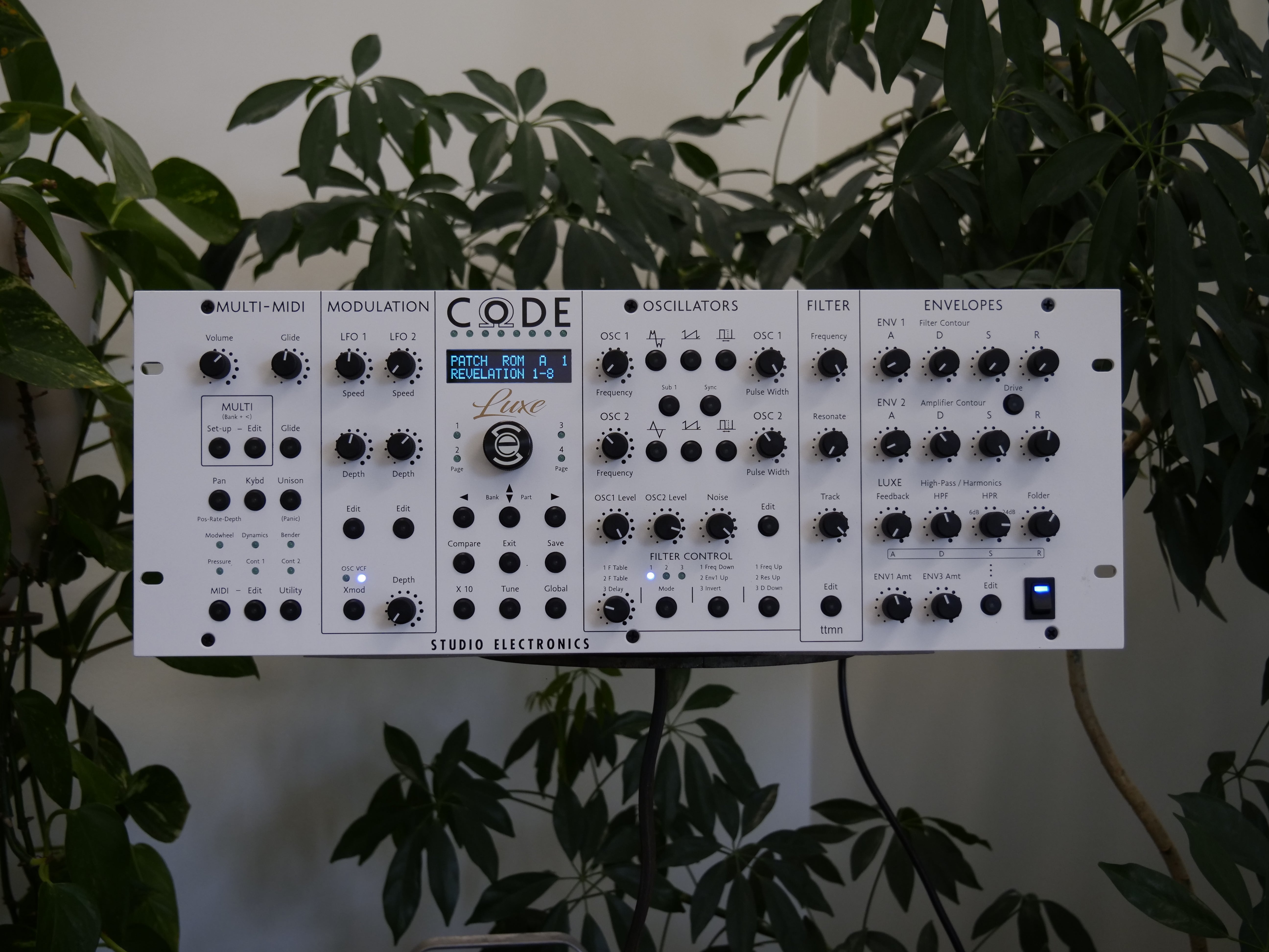 Studio Electronics CODE Luxe 8-Voice Polyphonic Analog